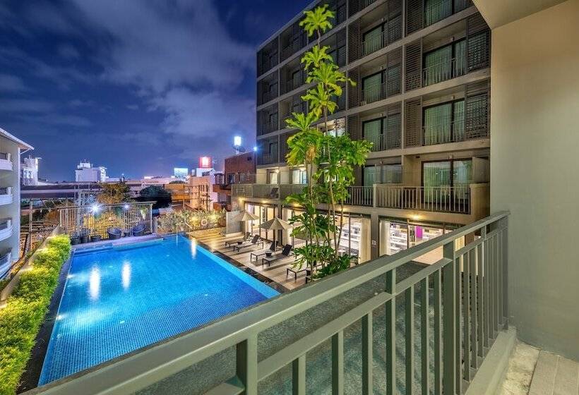 اتاق لوکس با چشم‌انداز استخر, Plaai Prime Hotel Rayong Sha Extra Plus