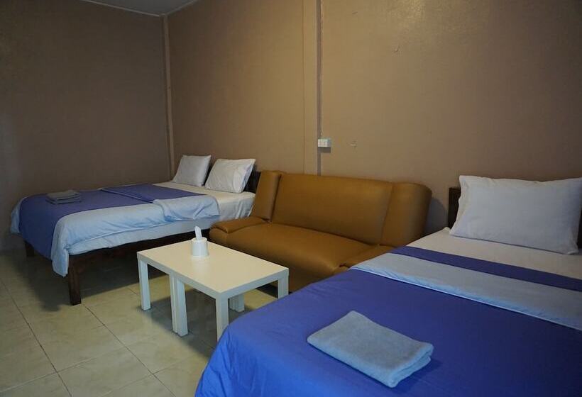 Номер Стандарт Трехместный, Ann Hostel