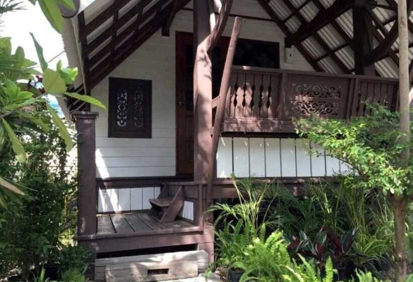スタンダードバンガロー, Niwas Ayutthaya