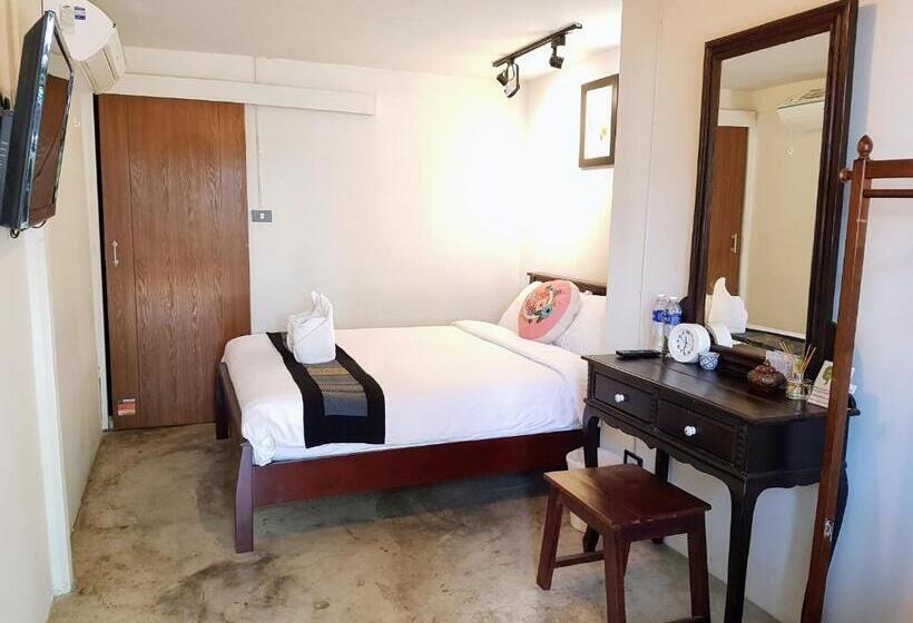 インサイドデラックスルーム, Niwas Ayutthaya
