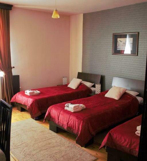 اتاق استاندارد سه نفره, Garni Hotel City
