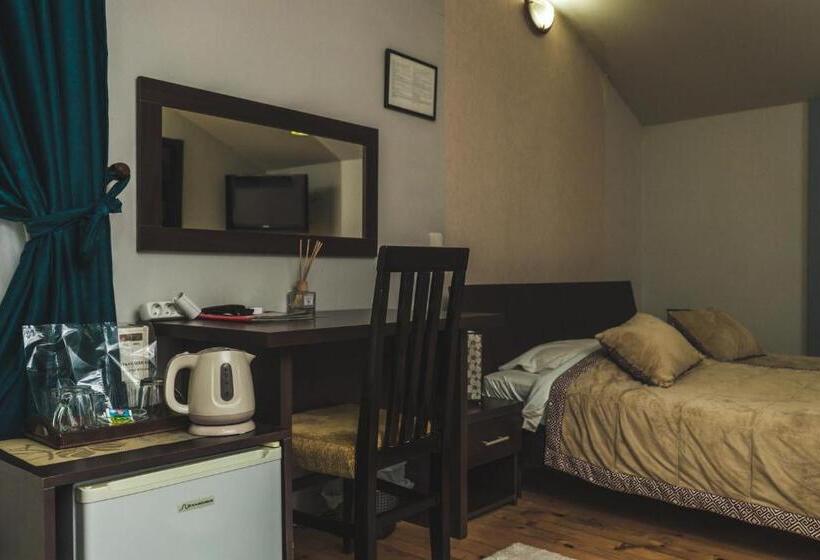سوئیت کلاسیک, Garni Hotel City