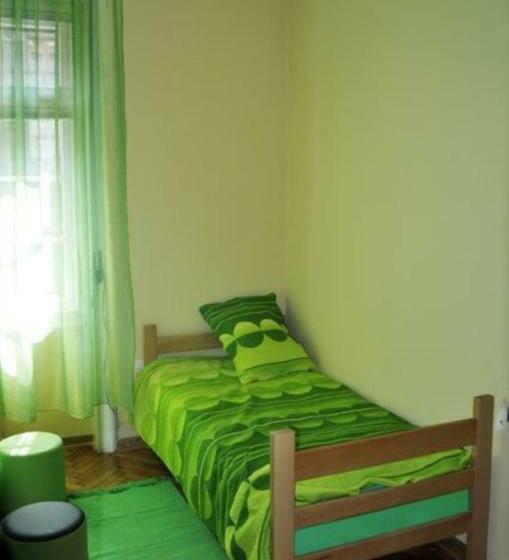 스탠다드 싱글 룸 공동욕실, Habitat Hostel