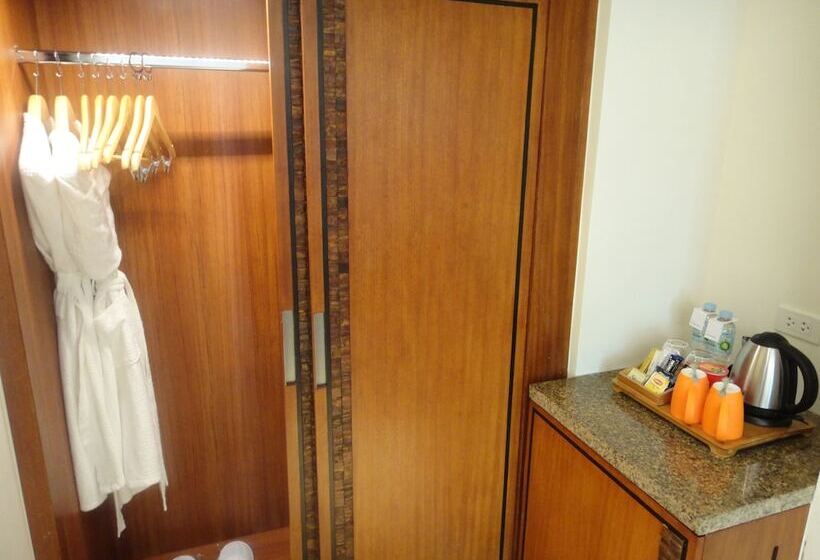 デラックスルーム, Best Western Plus The Ivywall Hotel   Palawan