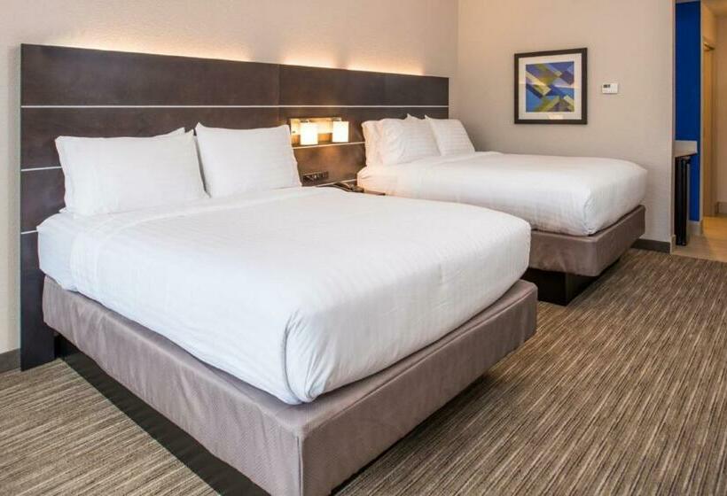 Номер Стандарт, Holiday Inn Express & Suites   Tampa North   Wesley Chapel, An Ihg