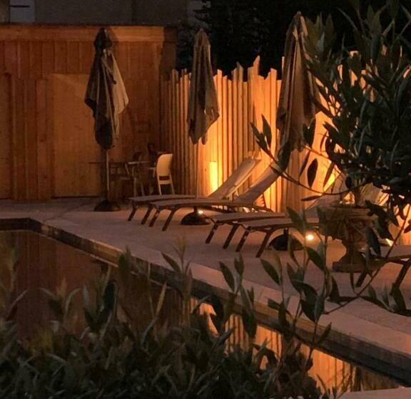 اتاق استاندارد با چشم‌انداز باغ, La Villa Du 15   Chambres Indépendantes & Autonomes Du Restaurant La Maison   Clim Et Piscine Chauff