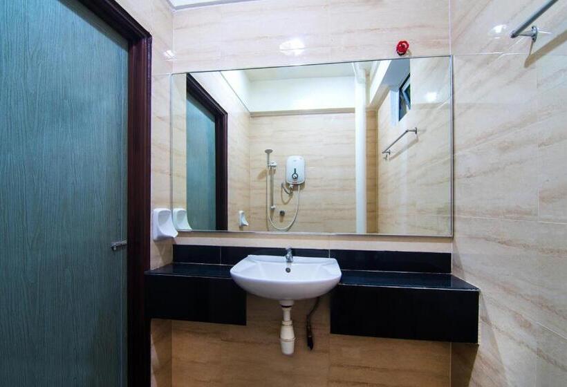 Номер Deluxe, OYO 528 Sea Princess Hotel