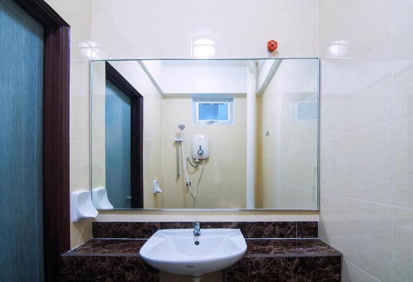 Номер Deluxe, OYO 528 Sea Princess Hotel