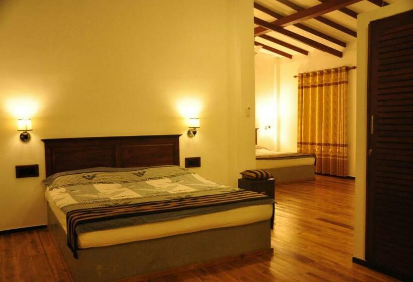 Семейный Номер Deluxe, Asantha Guest House