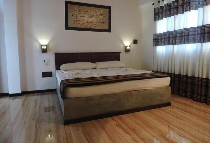 Номер Deluxe с Балконом, Asantha Guest House
