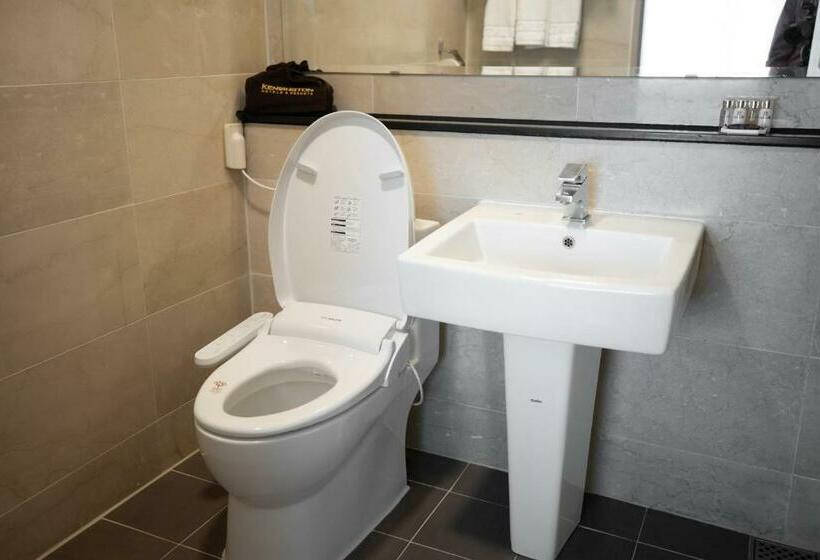 Королевский Люкс, Kensington Resort Seorak Beach