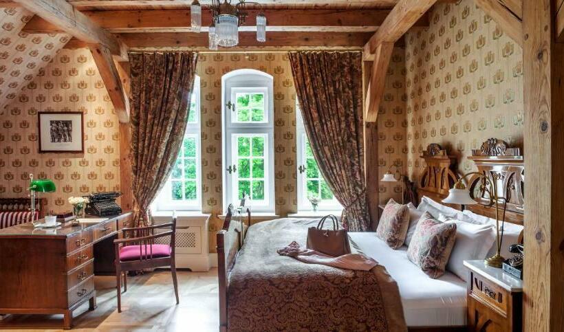 Люкс Повышенной Комфортности, Pałac Ciekocinko Hotel Resort & Wellness