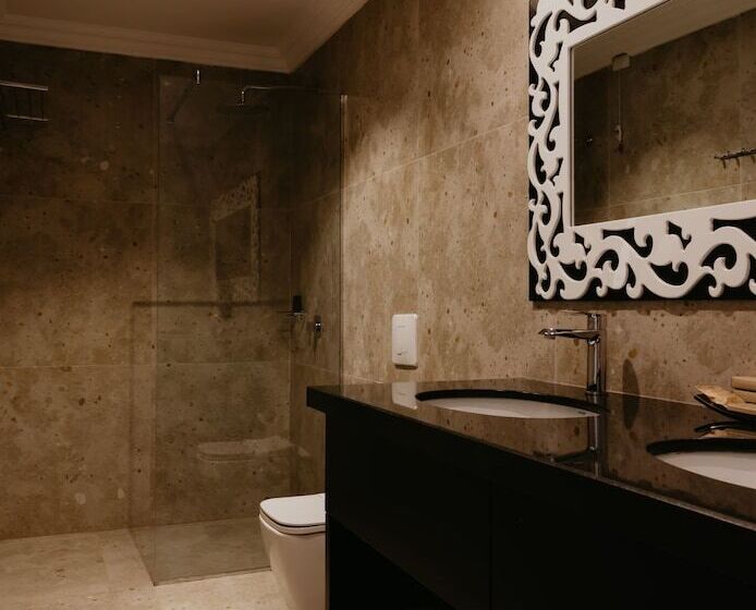 豪华房间, Flower Hotels & Resorts