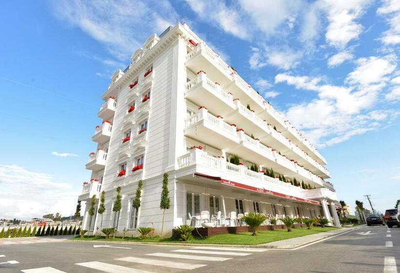 小型套房, Flower Hotels & Resorts