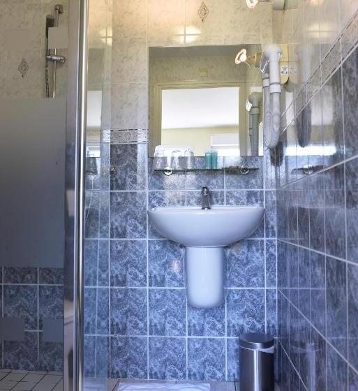Семейный Номер Вид на Сад, Hôtel Heod   Binic   Saint Quay Portrieux