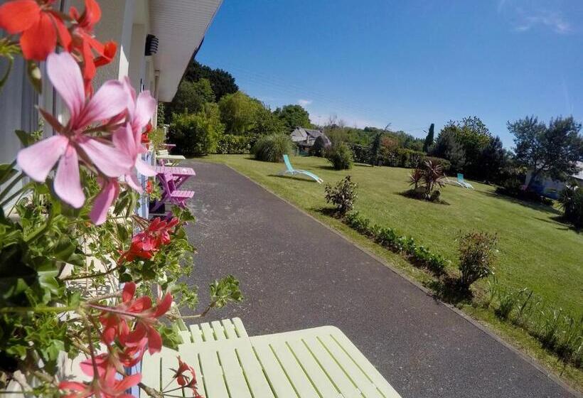 Семейный Номер Вид на Сад, Hôtel Heod   Binic   Saint Quay Portrieux