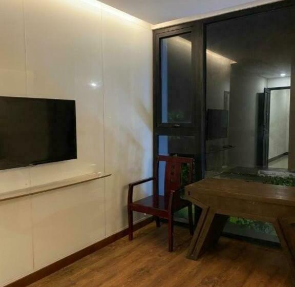 اتاق استاندارد, Holiday Inn