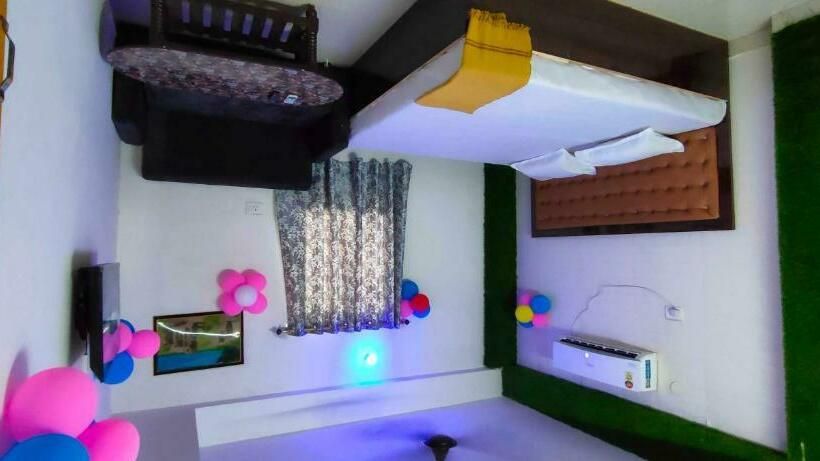 Трехместный Номер Классика, Flagship Youth Hotel & Banquet Hall