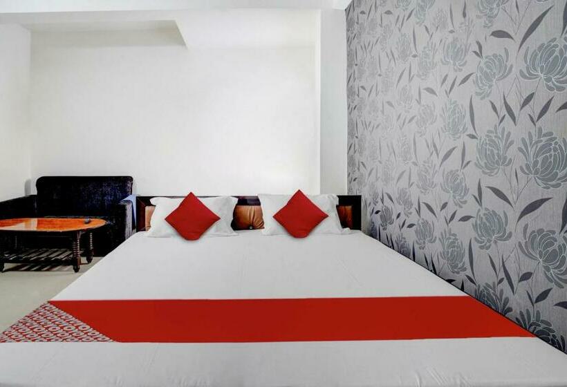 Трехместный Номер Классика, Flagship Youth Hotel & Banquet Hall