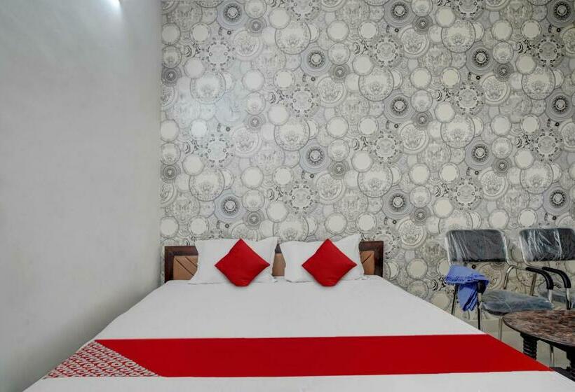 Трехместный Номер Классика, Flagship Youth Hotel & Banquet Hall