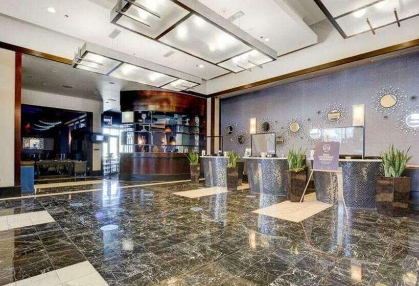 带1个卧室的带阳台的公寓, Condo At Platinum Hotel Strip View
