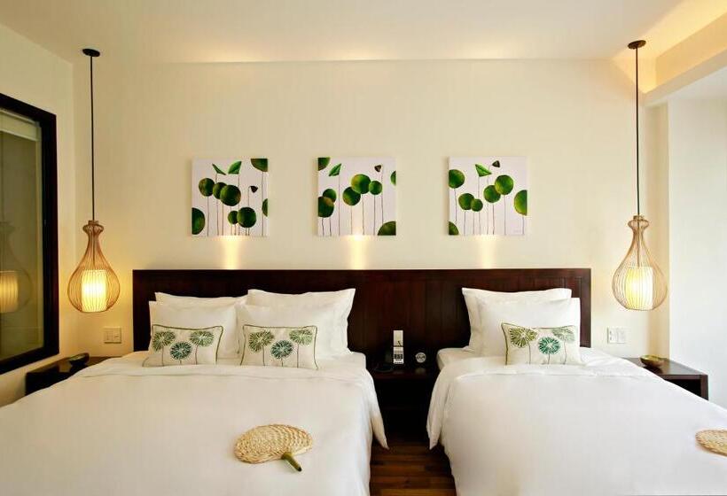 اتاق لوکس سه تخته, Lasenta Boutique Hotel Hoian