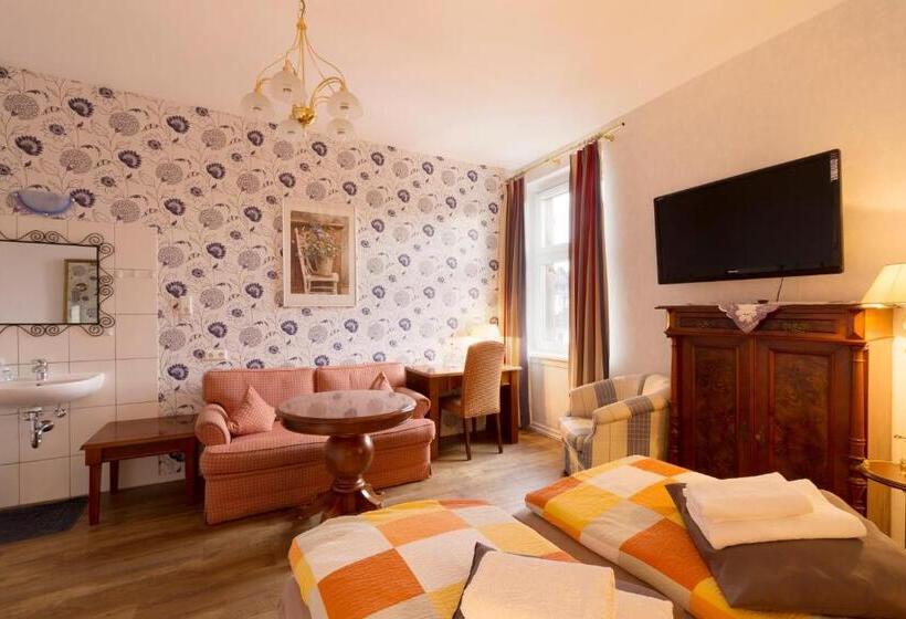 수피리어 룸, Haus Müller