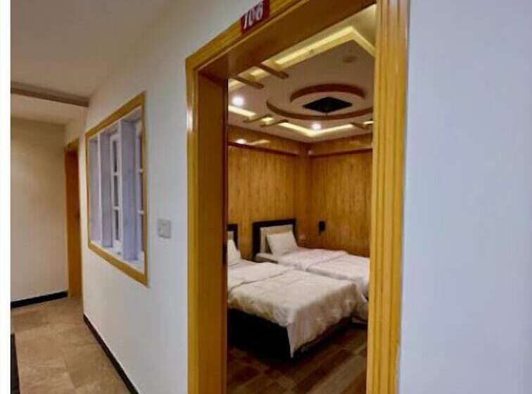 اتاق لوکس, 5star & Restaurant Skardu