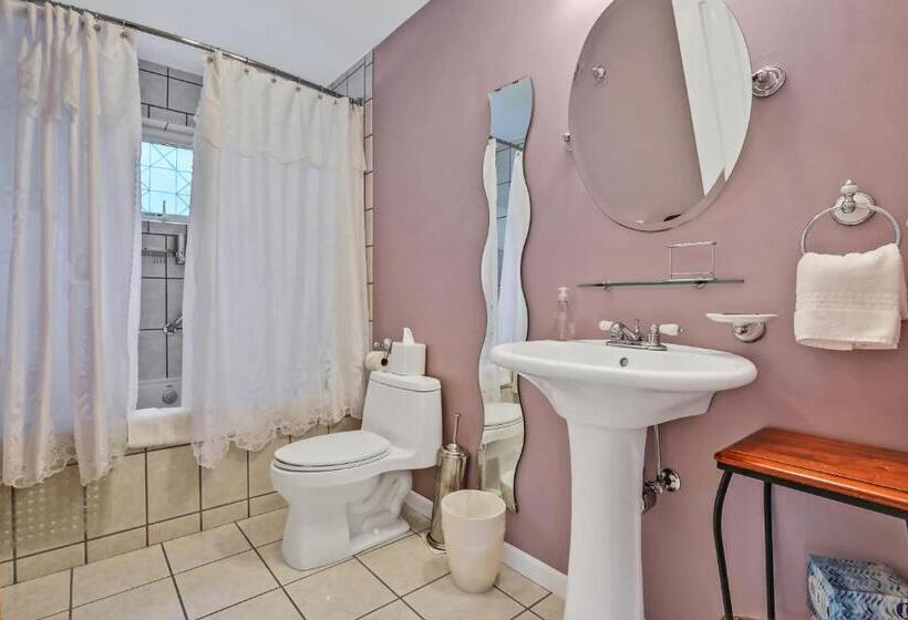 Люкс Deluxe Кровать Кинг, Moondance Ridge Suites