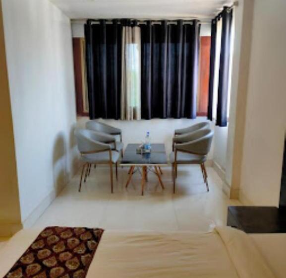 Люкс, Nishant Inn   Chhattisgarh