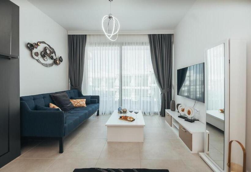 استودیو استاندارد با چشم‌انداز باغ, Pearl Island Homes