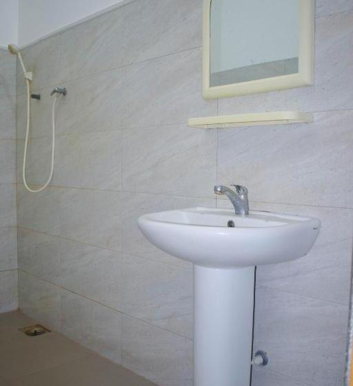 اتاق لوکس چهار تخته, Samara Guest Inn