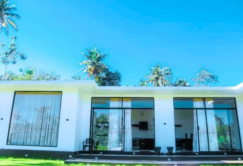 1 Bedroom Apartment Lake View, The Glade