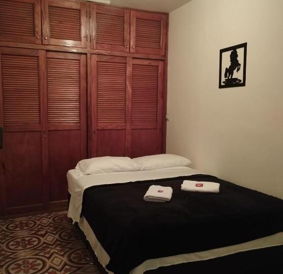 스탠다드 트리플 룸, Hostal El Marial E