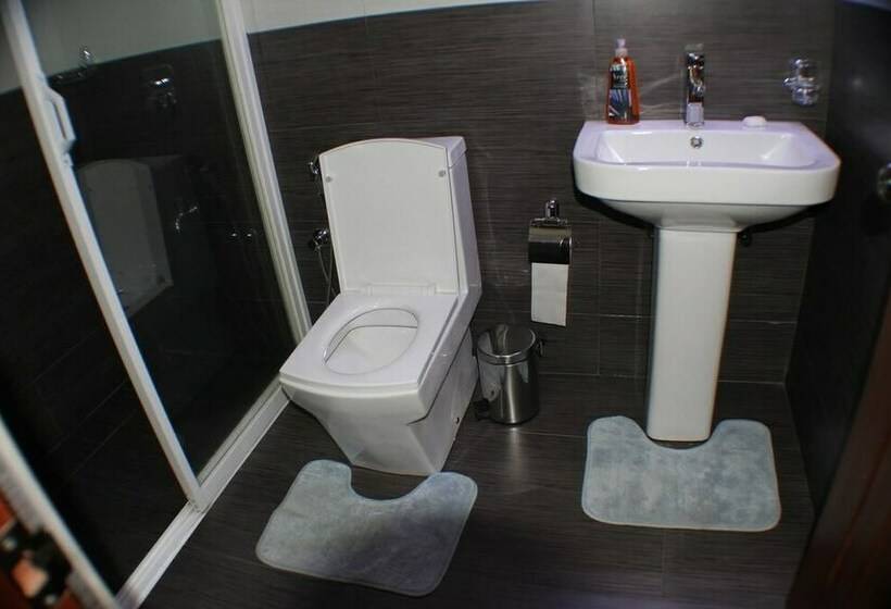 اتاق لوکس, New Tour Inn