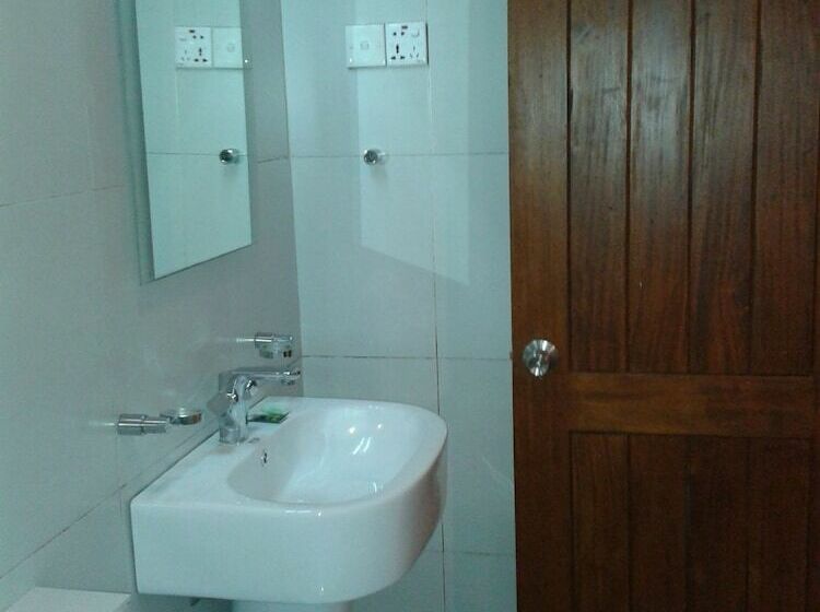 اتاق استاندارد, New Tour Inn