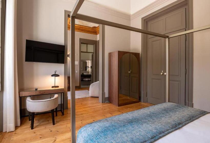 Люкс Deluxe Кровать Кинг, Lilases Boutique House & Garden