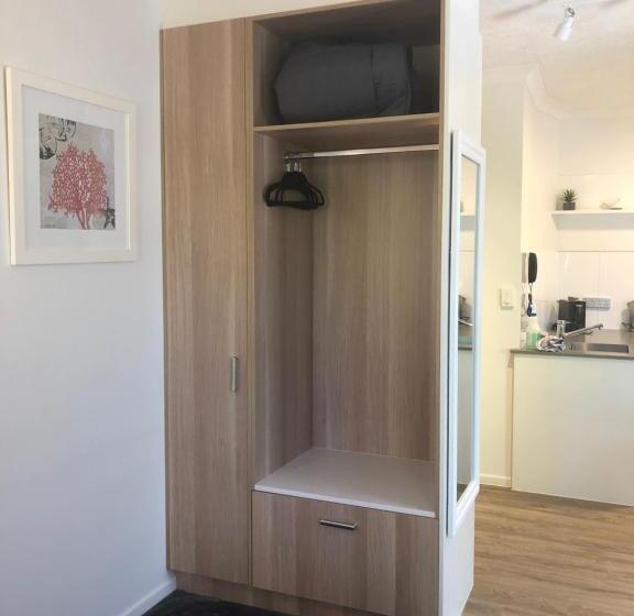스탠다드 스튜디오, Twin Quays Noosa