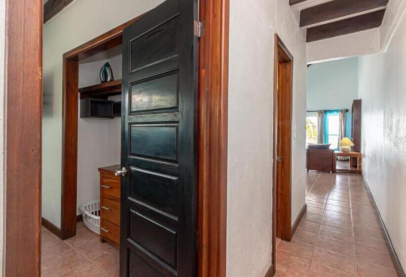جناح مزوَّد بشرفة, Tres Cocos Resort