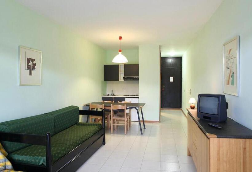Апартаменты 1 Спальня, Apartment 3 Beds In Residence With Swimming Pool Bed And Bath Linen Included