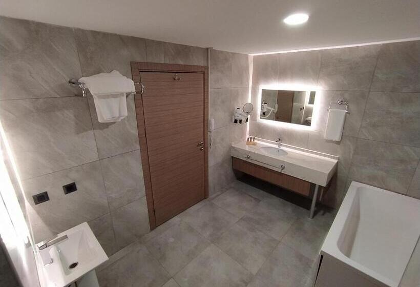 Люкс с Балконом, Anemon Kent Karabük Otel