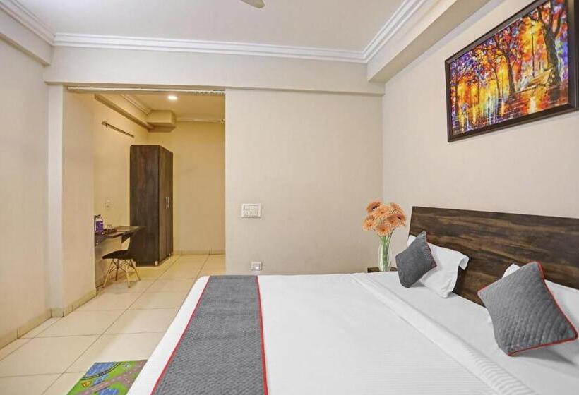 Трехместный Номер Классика, Wish Leisure, Noida, Sector 104