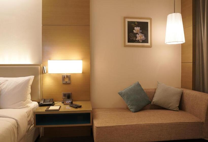 Номер Superior Кровать Кинг, Gokulam Grand Trivandrum
