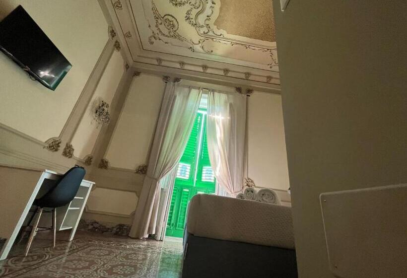 발코니 디럭스 룸, Epoque Bed And Breakfast