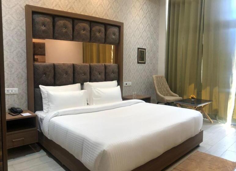 Номер Executive, Spt Clarks Inn Suite, Mandi