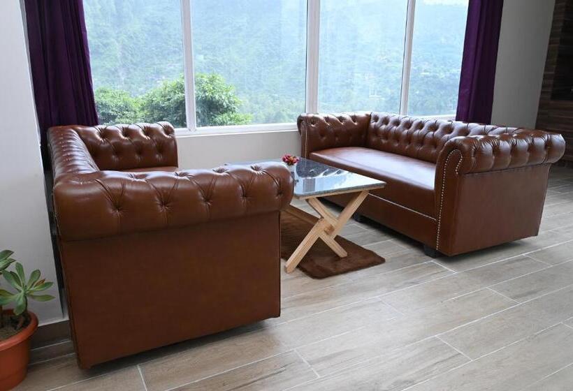 Premium room with river view, Spt Clarks Inn Suite, Mandi