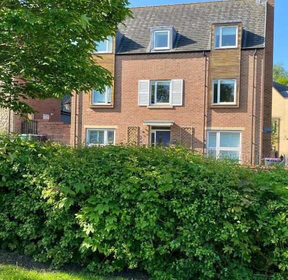 Номер Стандарт Вид на Парк, Number 2, Spacious Rooms, Near Ironbridge!