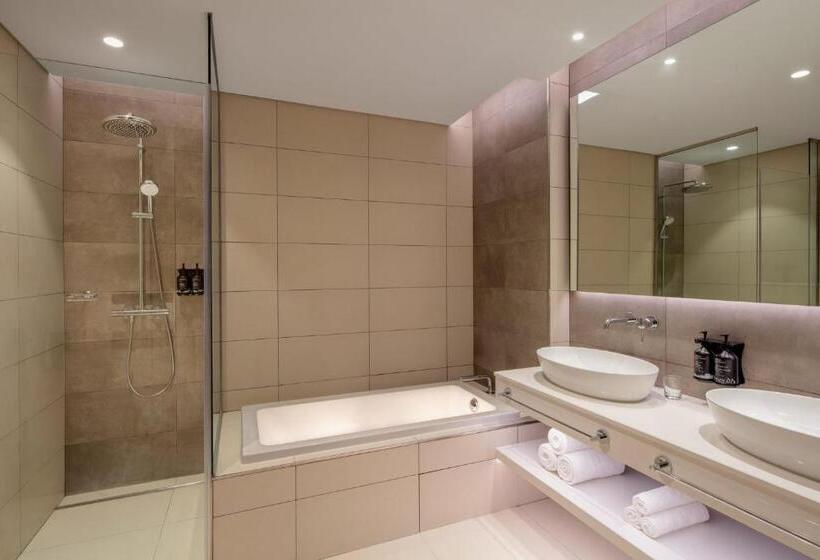 سوئیت با چشم‌انداز, Holiday Inn Dubai Business Bay, An Ihg