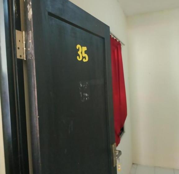 Номер Deluxe, Oyo Life 1875 Merah Putih Syariah
