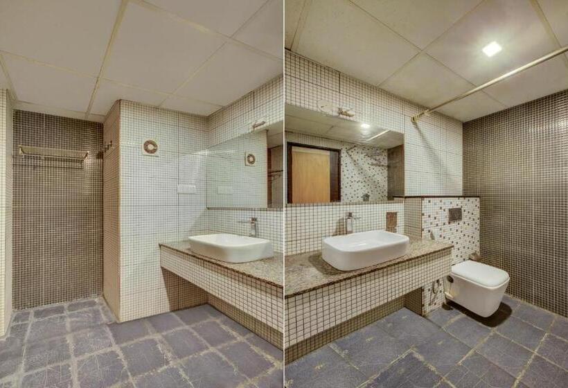 豪华三人间, Super Townhouse Oak Jvh